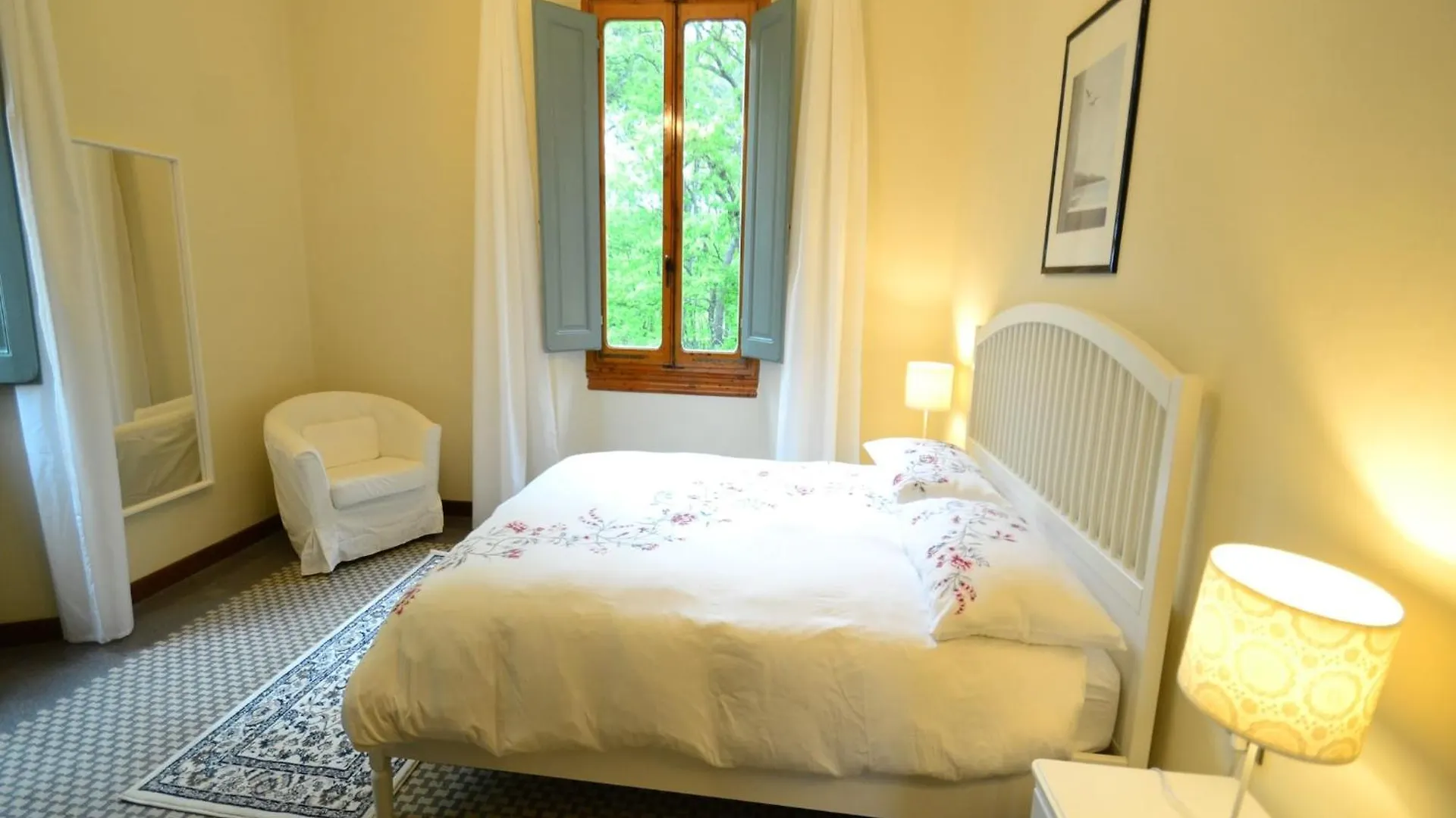 Lovely Holiday Home In Montefiridolfi With Hill View