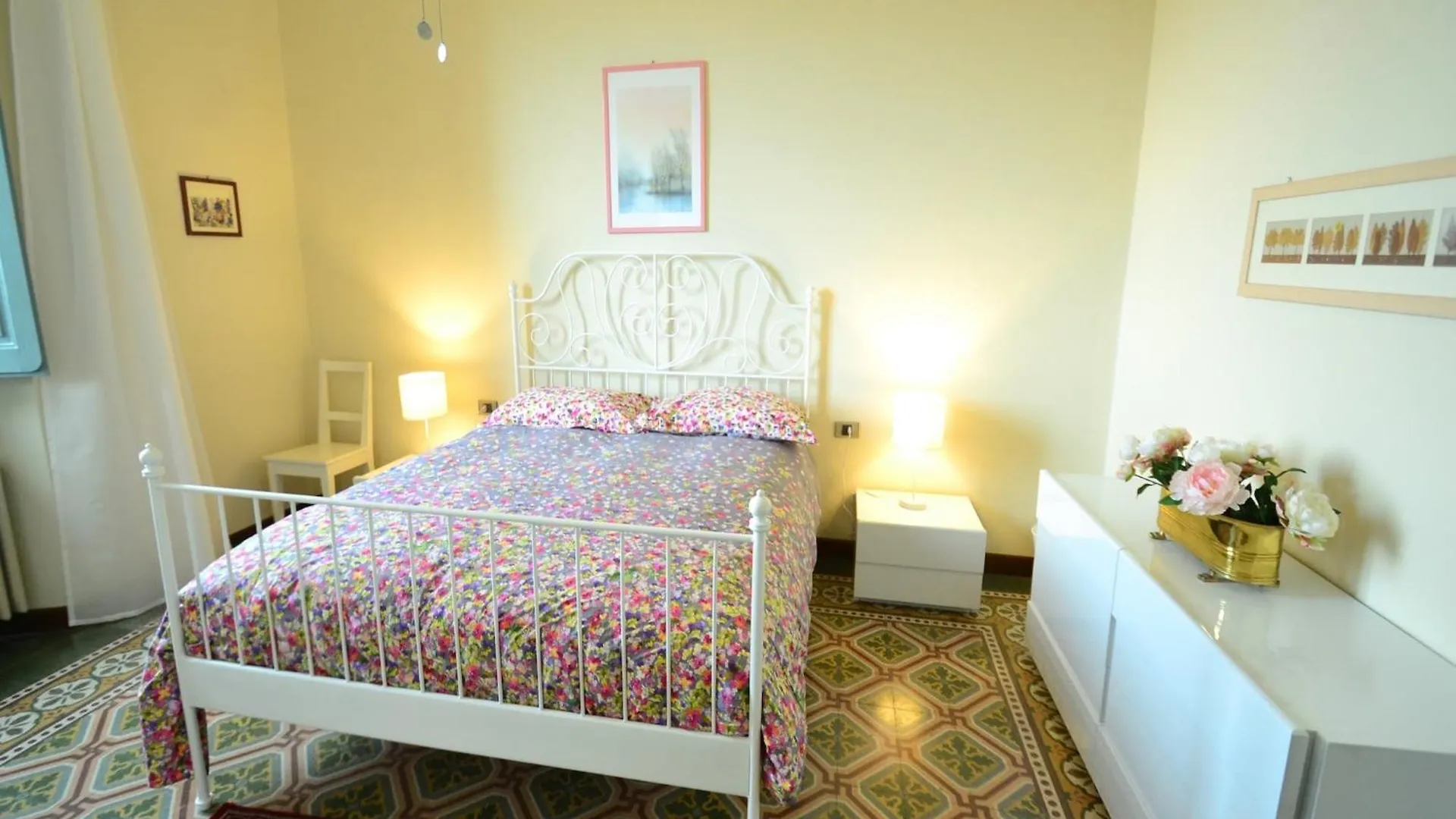 Lovely Holiday Home In Montefiridolfi With Hill View 0*,