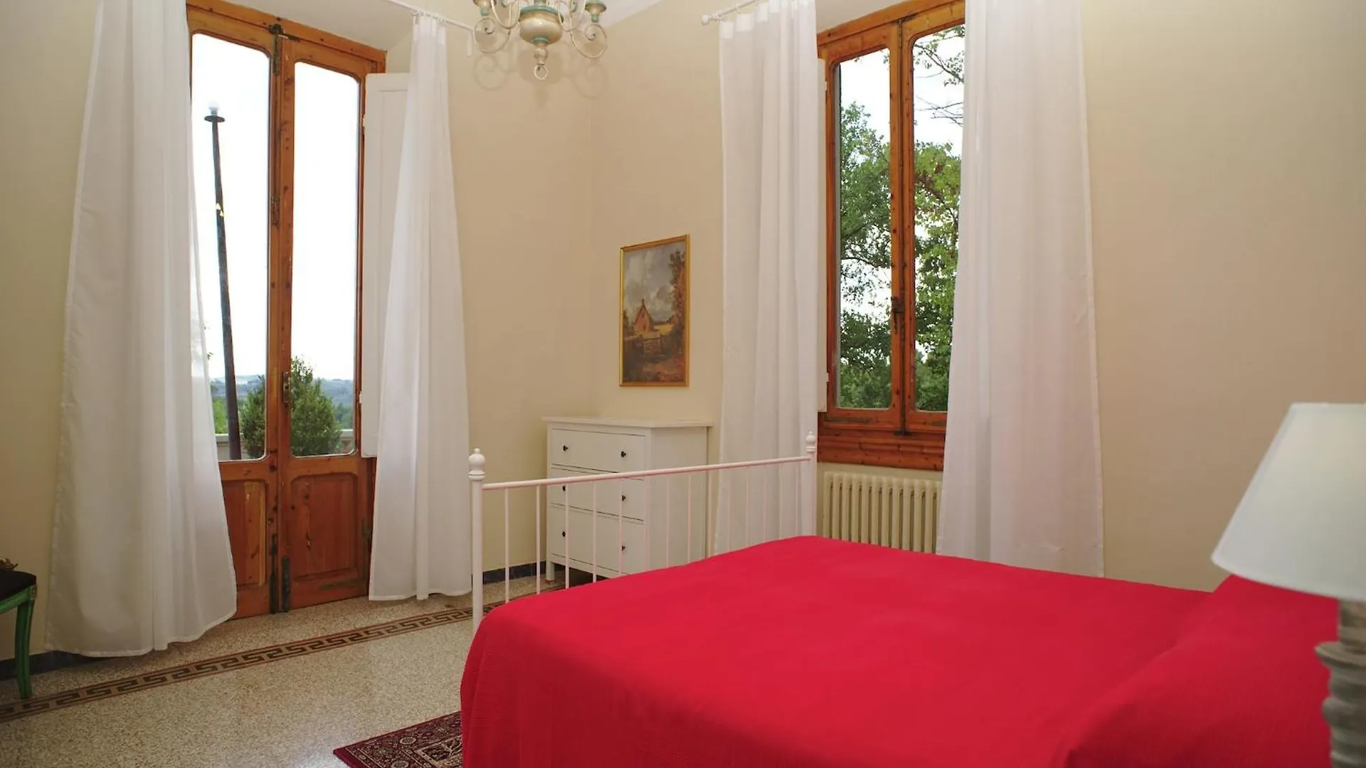 Lovely Holiday Home In Montefiridolfi With Hill View
