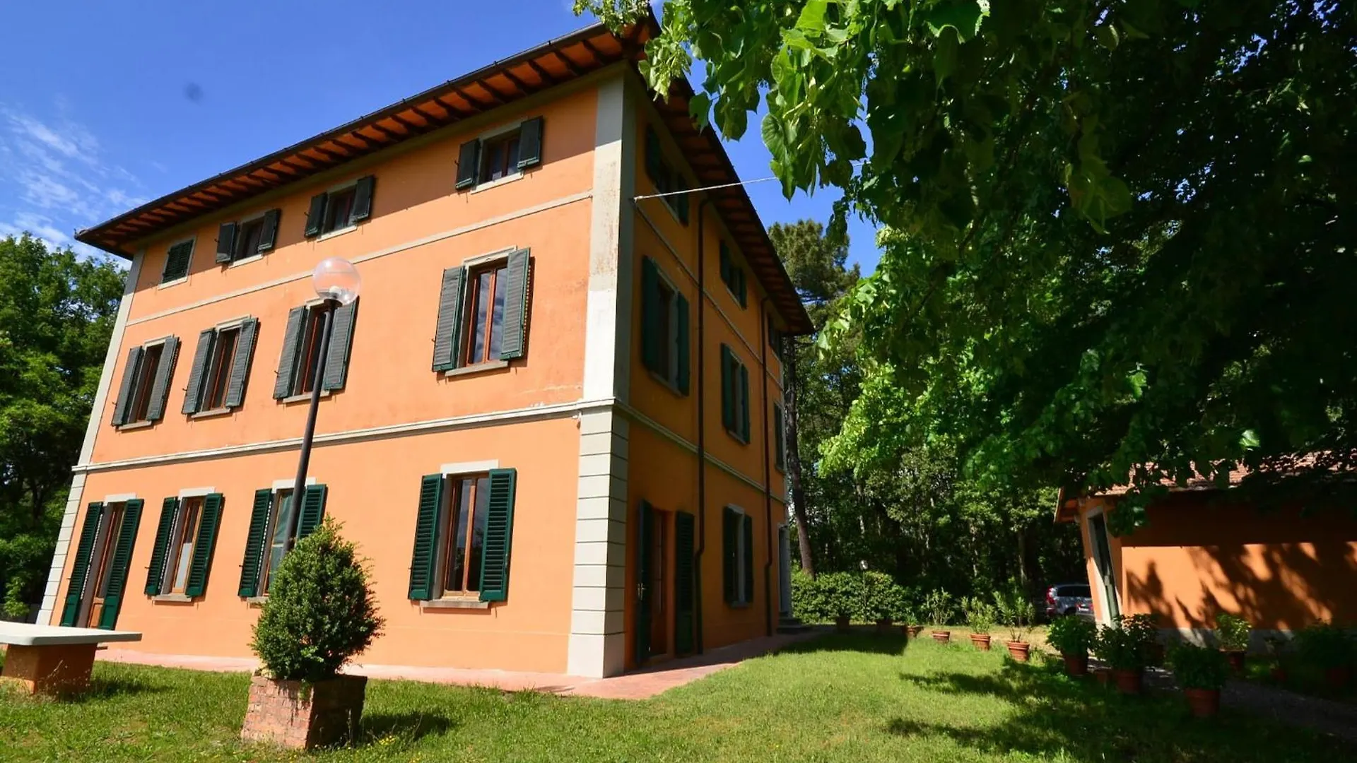 Lovely Holiday Home In Montefiridolfi With Hill View Italy