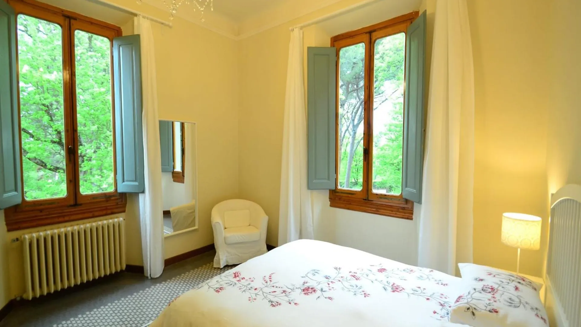 Lovely Holiday Home In Montefiridolfi With Hill View