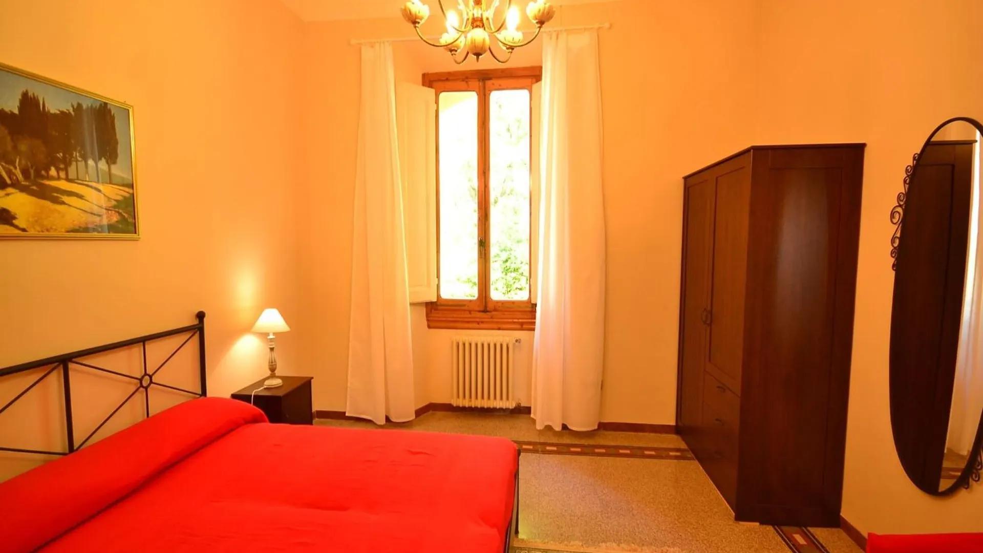 Lovely Holiday Home In Montefiridolfi With Hill View