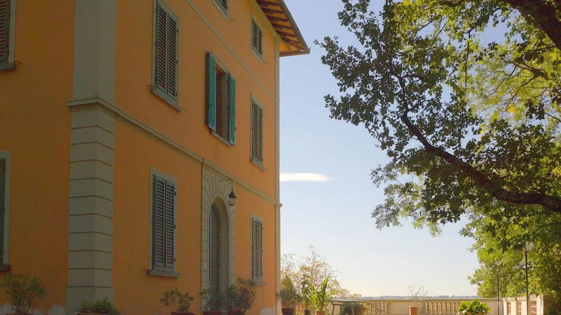 Lovely Holiday Home In Montefiridolfi With Hill View